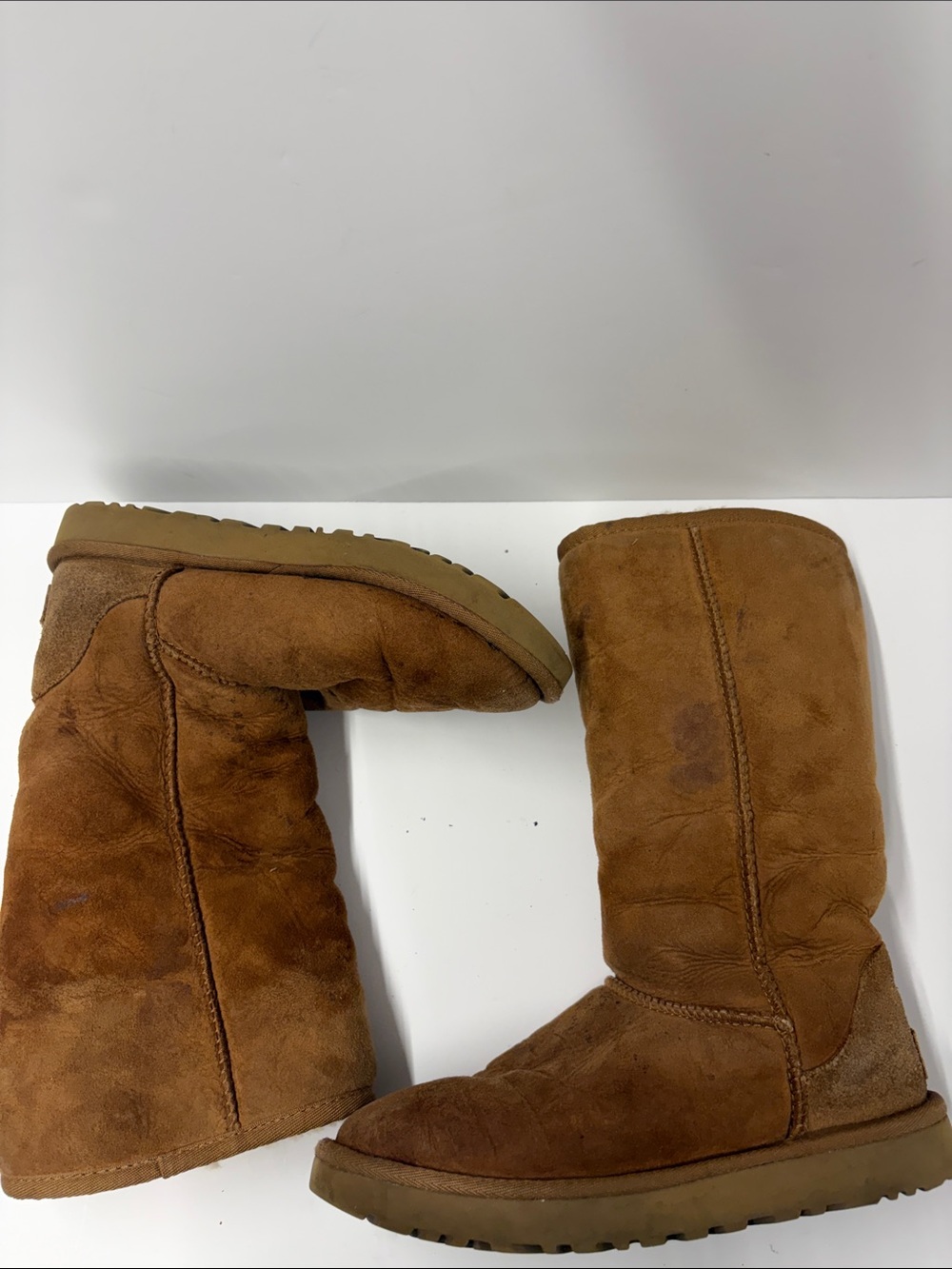 Used UGG Women’s Classic II Tall Boots Size 6
